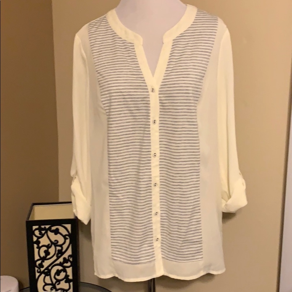 Skies are Blue Ivory Blouse size Medium